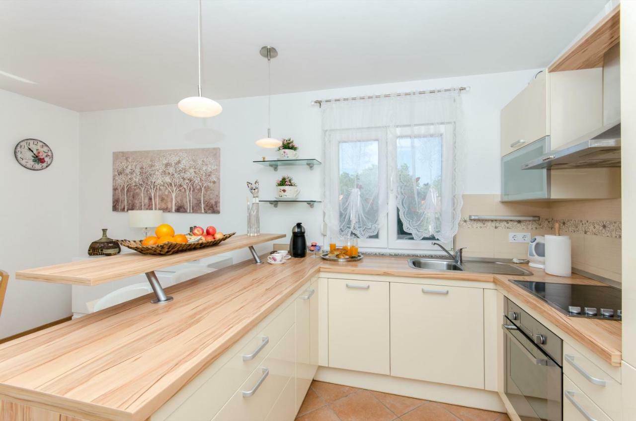 Dalmatian Village Charm - Spacious Villa With Pool Near Trogir Primorski Dolac Exterior foto