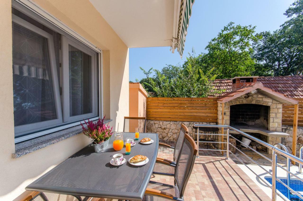 Dalmatian Village Charm - Spacious Villa With Pool Near Trogir Primorski Dolac Exterior foto