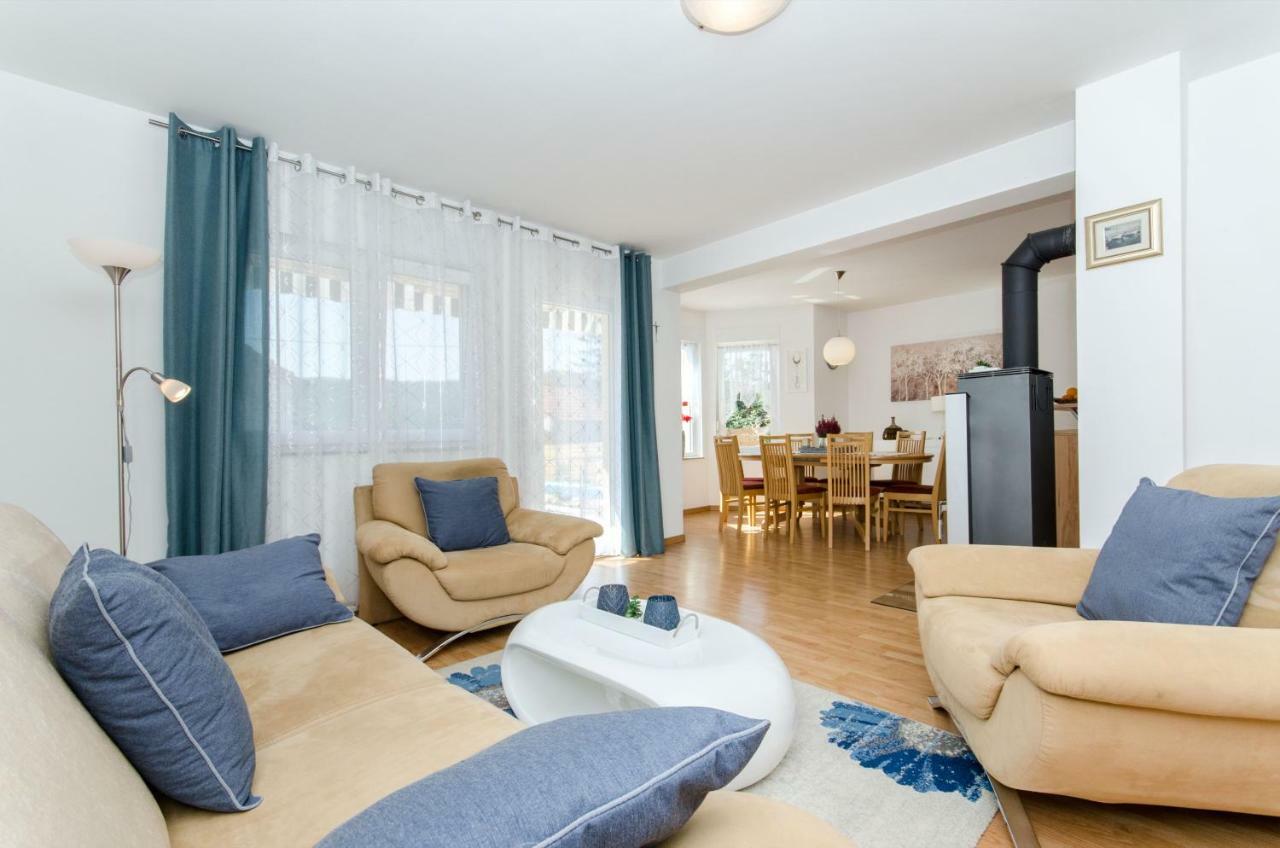 Dalmatian Village Charm - Spacious Villa With Pool Near Trogir Primorski Dolac Exterior foto
